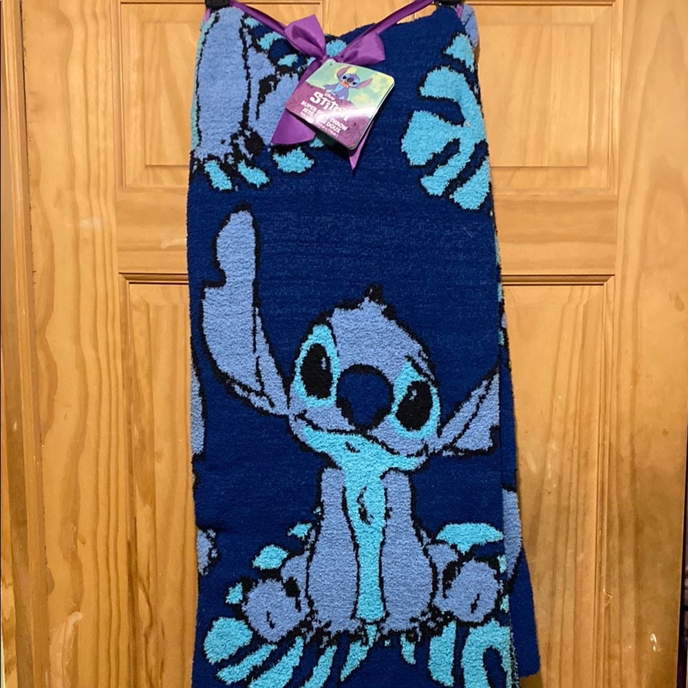 Disney Stitch Super Soft Throw Blue Tropical 50x70” NWT